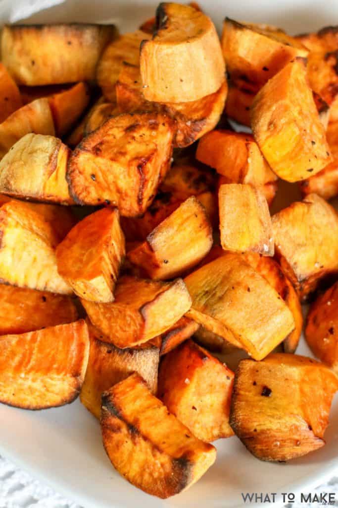 I LOVE roasted sweet potatoes but not how long they take in the oven. Check out this delicious and easy way to cook sweet potatoes in an air fryer.