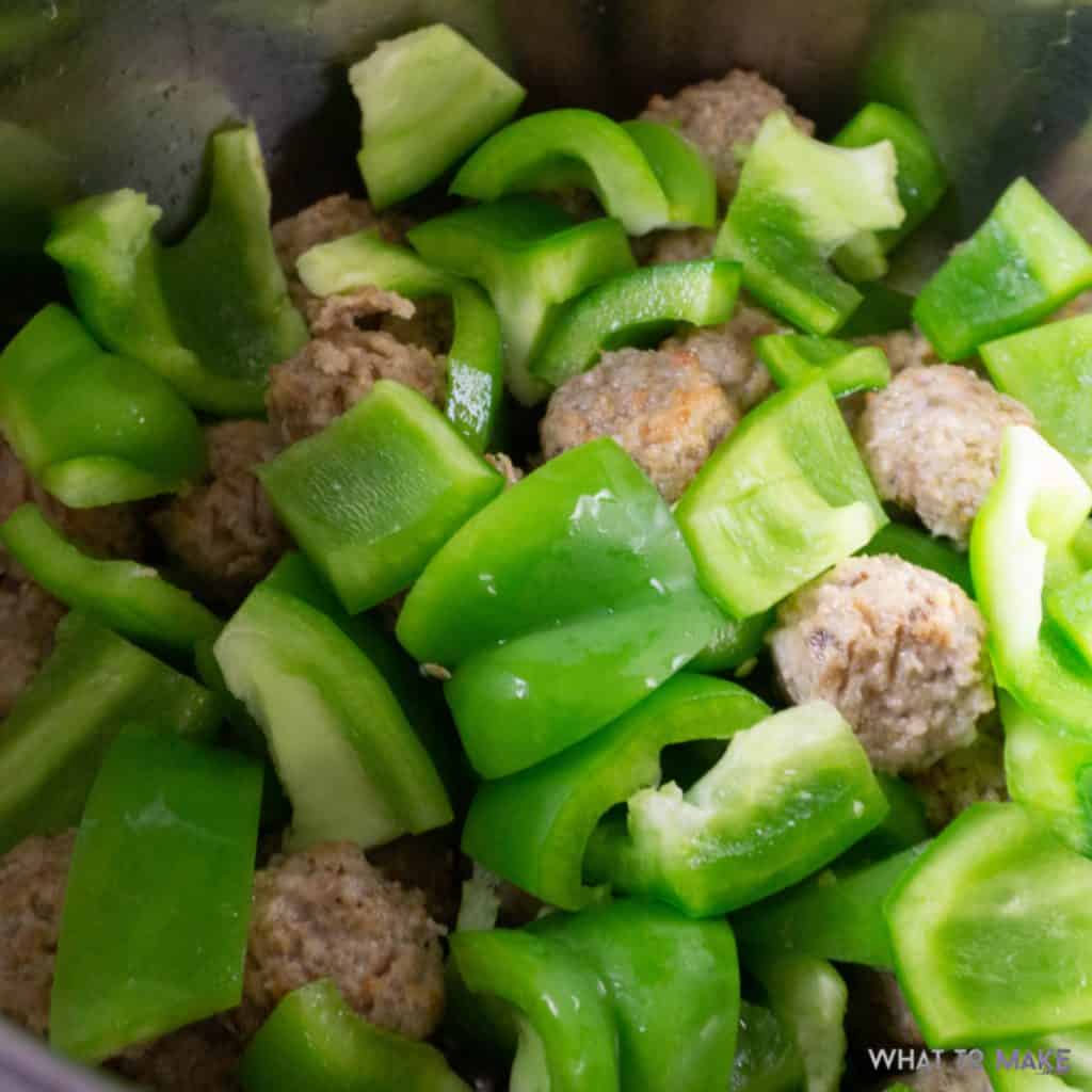 Create this easy bell peppers and beef dinner using frozen meatballs in the instant pot. #whattomaketoeat #dinner #pressurecooker #instantpot